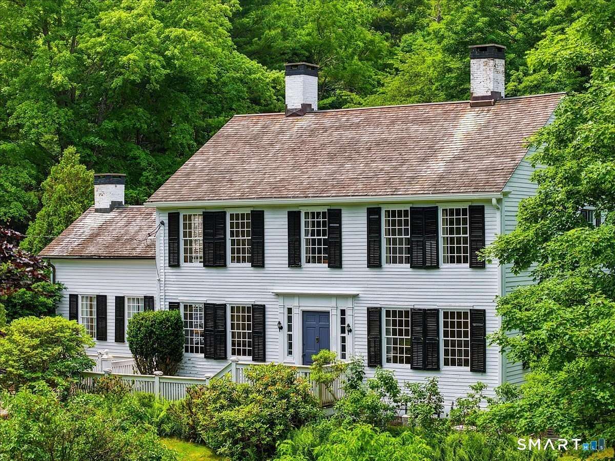 4.36 Acres of Land with Home for Sale in Haddam, Connecticut
