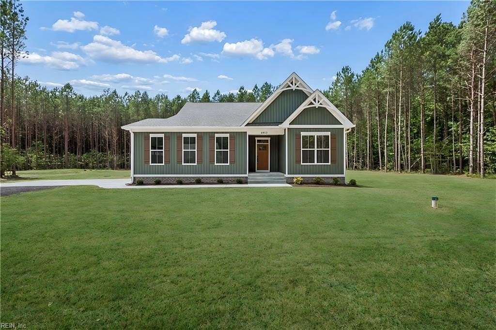 6 Acres of Improved Mixed-Use Land for Sale in Gloucester, Virginia