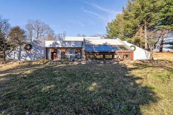 1.52 Acres of Land with Home for Sale in Morristown, Tennessee