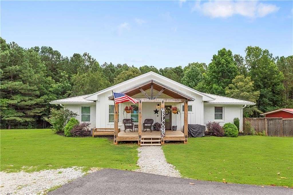 9 Acres of Land with Home for Sale in Rockmart, Georgia