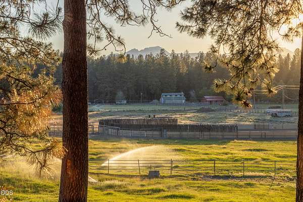 29.8 Acres of Land with Home for Sale in Bend, Oregon