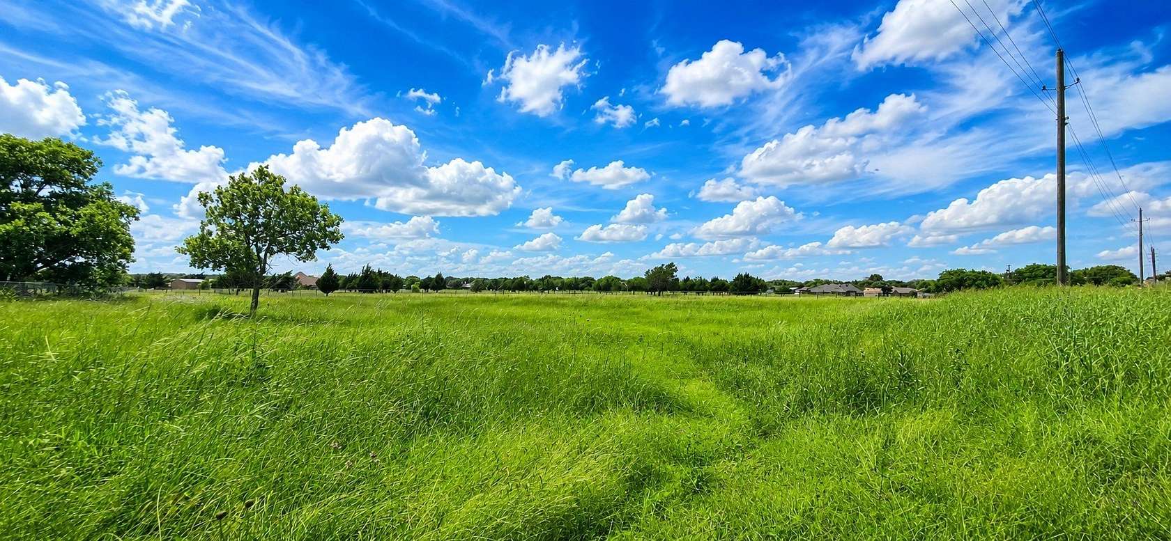 10.5 Acres of Recreational & Residential Land for Sale in Waxahachie, Texas