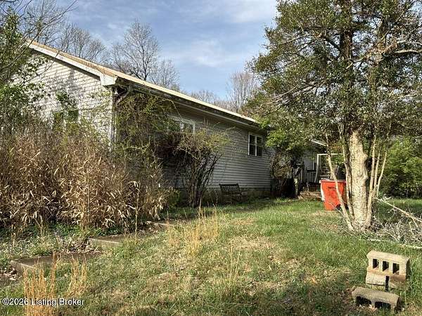 1.55 Acres of Land with Home for Sale in Elizabethtown, Kentucky