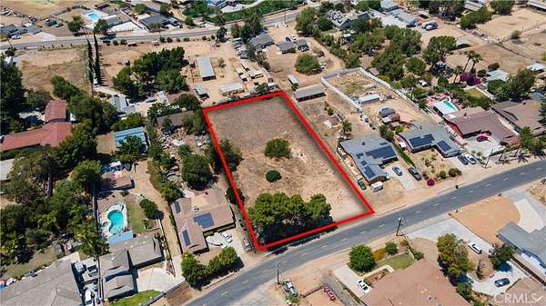 0.98 Acres of Land for Sale in Norco, California