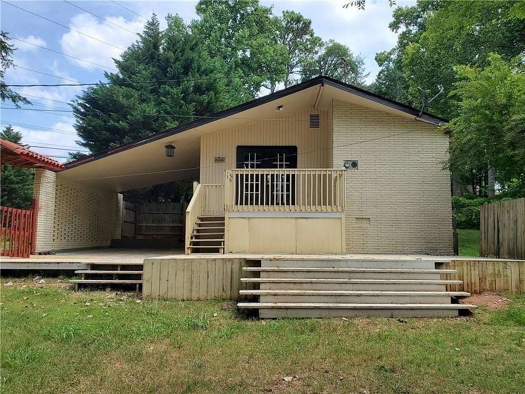 2 Acres of Land with Home for Lease in Dacula, Georgia