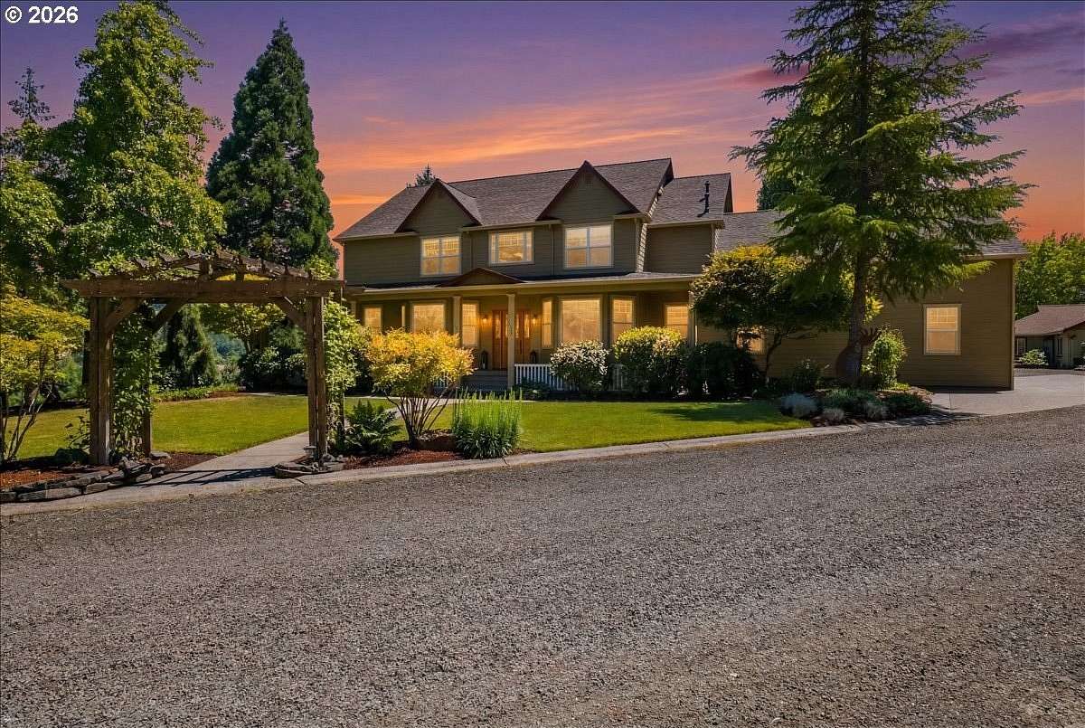 42.1 Acres of Land with Home for Sale in Oakland, Oregon
