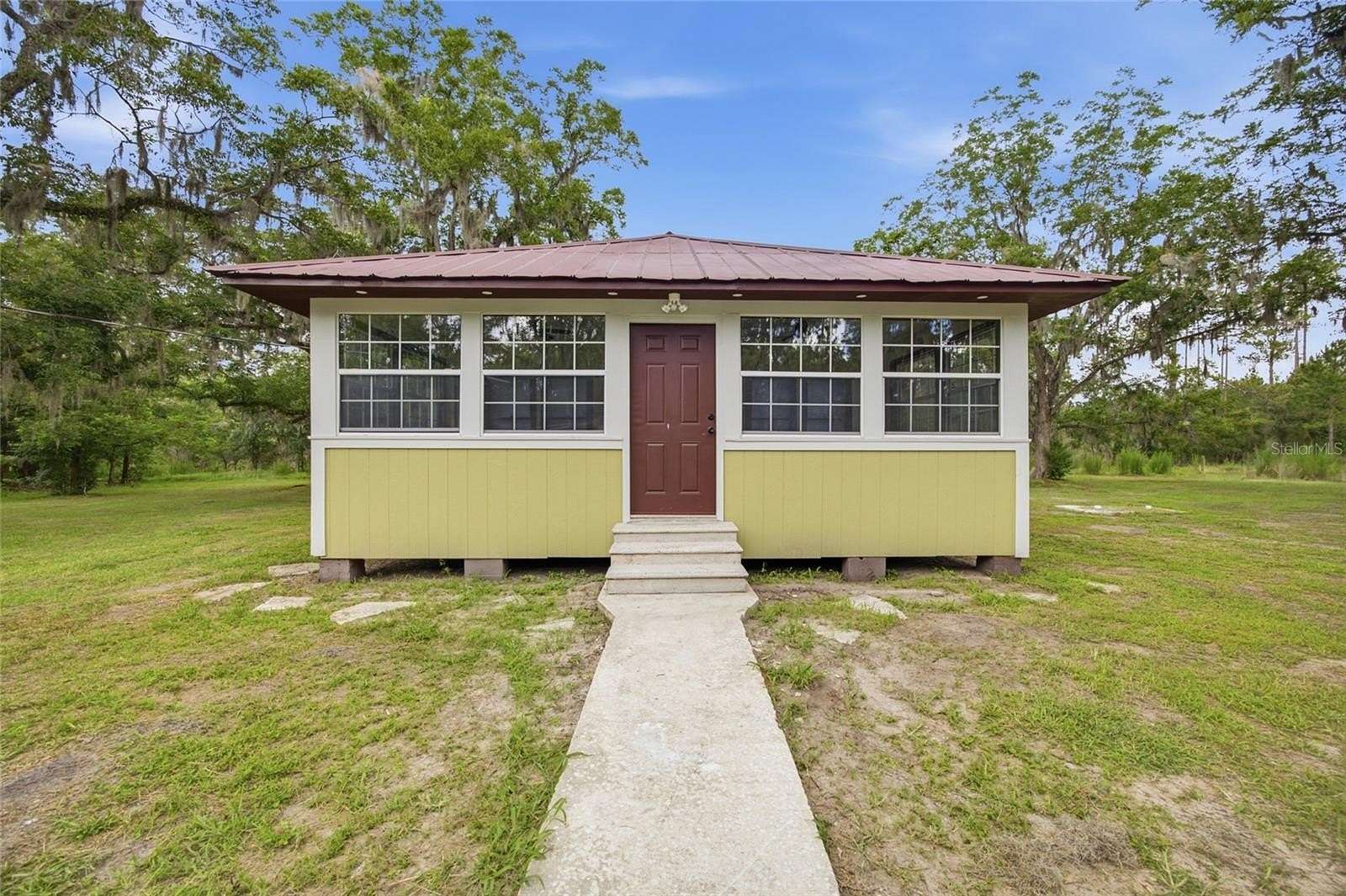 2 Acres of Land with Home for Sale in Waldo, Florida