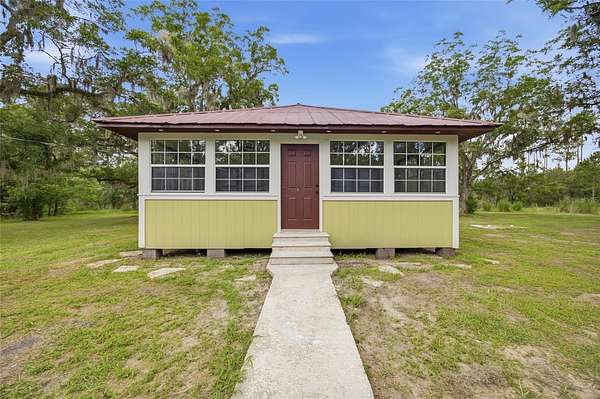 2 Acres of Land with Home for Sale in Waldo, Florida