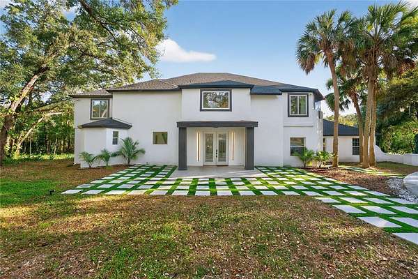 1.5 Acres of Land with Home for Sale in Longwood, Florida
