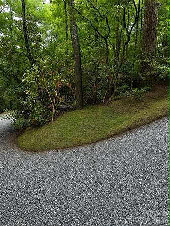 1 Acre of Residential Land for Sale in Lake Toxaway, North Carolina