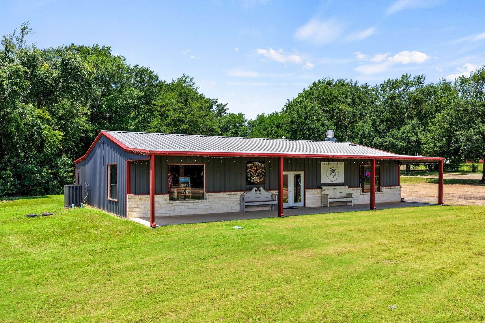 2.4 Acres of Mixed-Use Land for Sale in Pittsburg, Texas