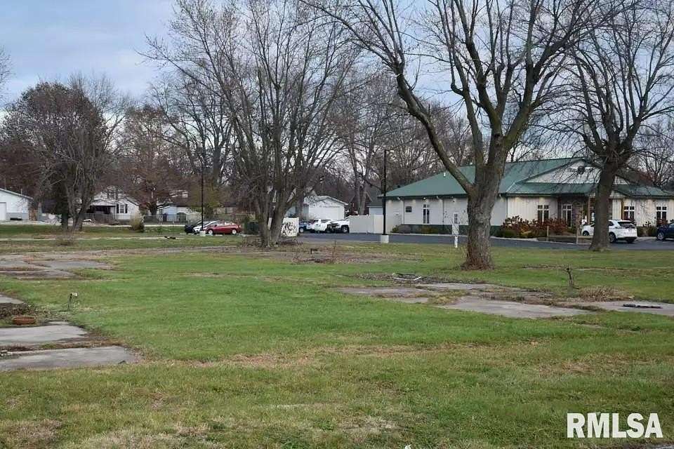 2 Acres of Mixed-Use Land for Sale in Jacksonville, Illinois