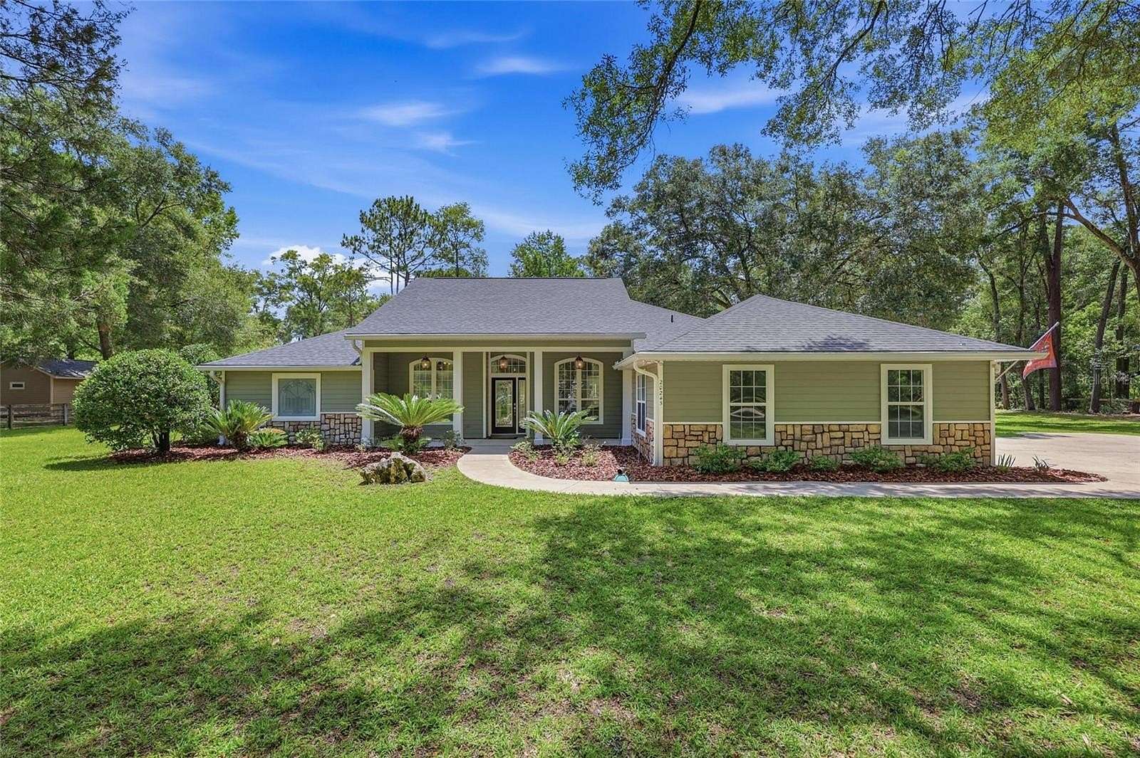 2.6 Acres of Land with Home for Sale in High Springs, Florida