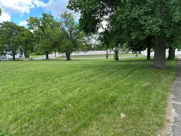 0.22 Acres of Residential Land for Sale in Pontiac, Michigan