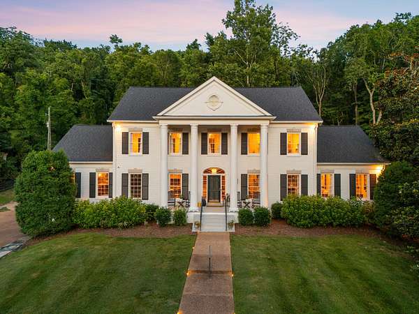 5 Acres of Land with Home for Sale in Nashville, Tennessee