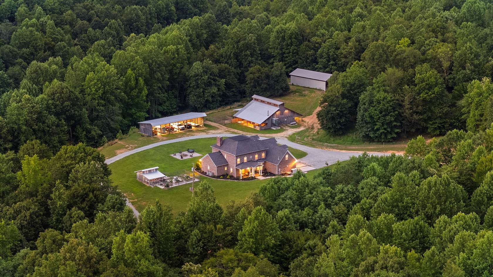 160 Acres of Land with Home for Sale in Hohenwald, Tennessee