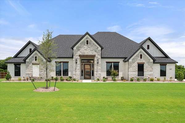 1.59 Acres of Land with Home for Sale in Midlothian, Texas