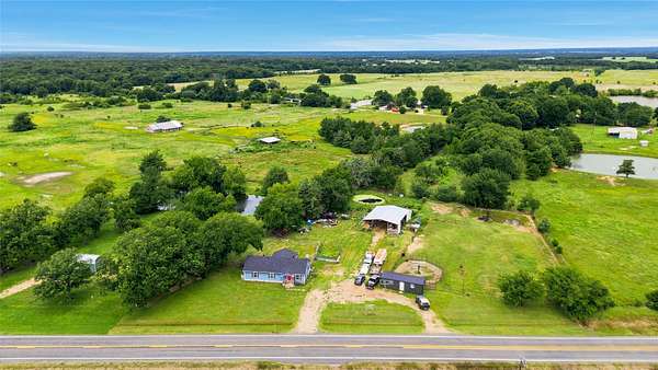 1.58 Acres of Land with Home for Sale in Telephone, Texas