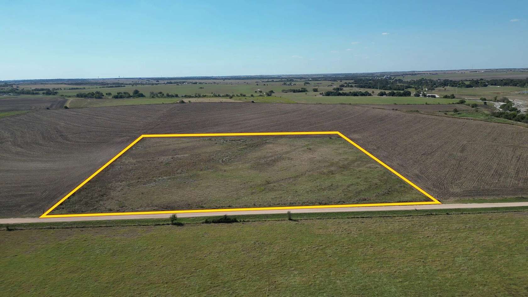 8 Acres of Mixed-Use Land for Sale in Bartlett, Texas