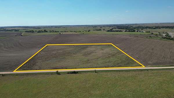8 Acres of Mixed-Use Land for Sale in Bartlett, Texas