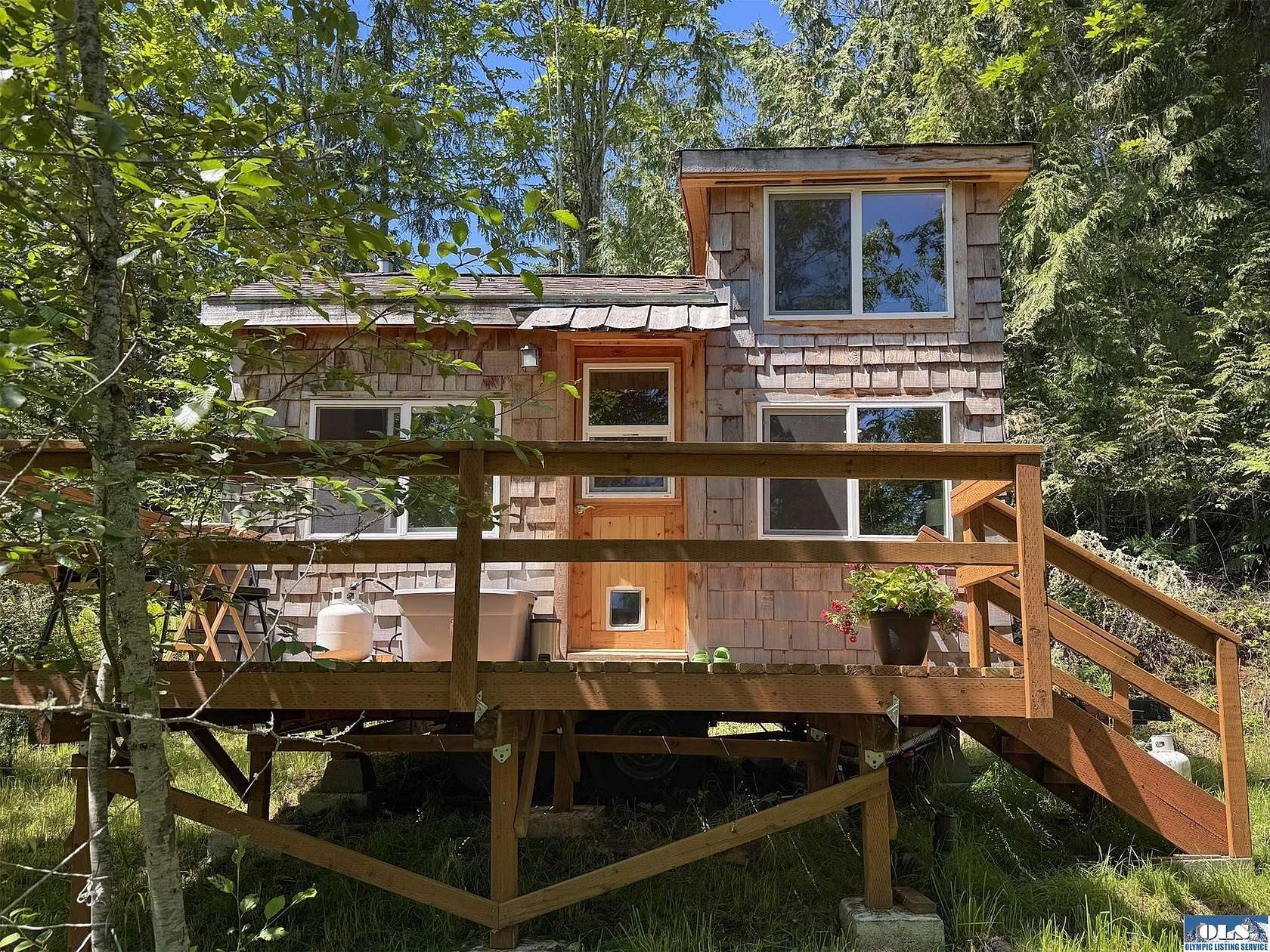 4.9 Acres of Land with Home for Sale in Port Angeles, Washington