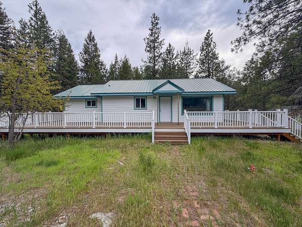 6 Acres of Land with Home for Sale in Cusick, Washington