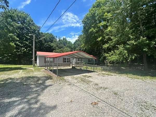 3.44 Acres of Land with Home for Auction in Cookeville, Tennessee