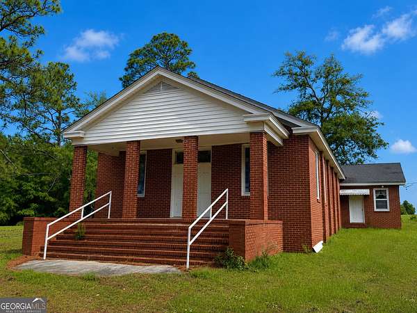 1.5 Acres of Improved Commercial Land for Sale in Wrightsville, Georgia