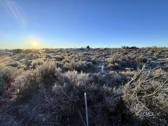 0.66 Acres of Residential Land for Sale in Christmas Valley, Oregon
