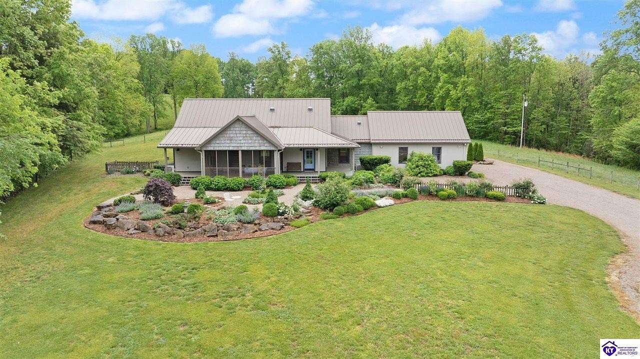 25 Acres of Land with Home for Sale in Munfordville, Kentucky