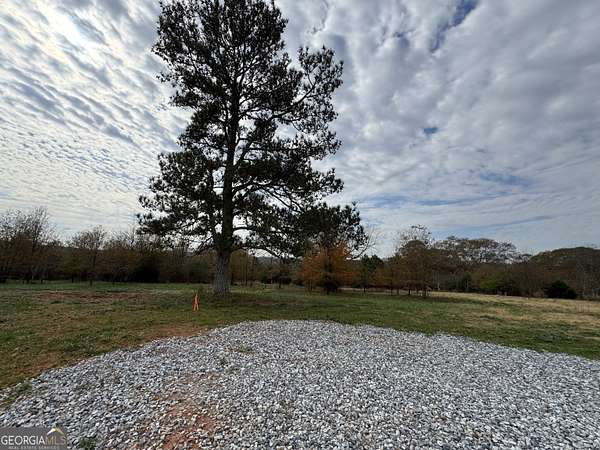 13.4 Acres of Land for Sale in Hartwell, Georgia