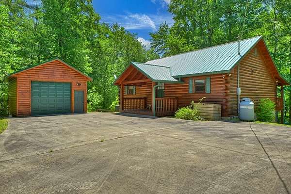 2.25 Acres of Land with Home for Sale in Epworth, Georgia