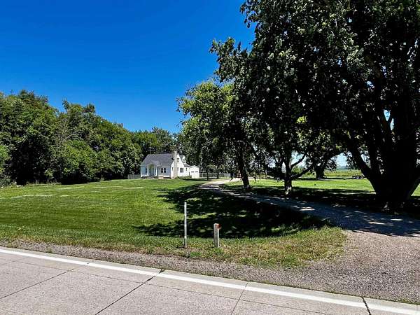 4.74 Acres of Land with Home for Sale in Elk Point, South Dakota