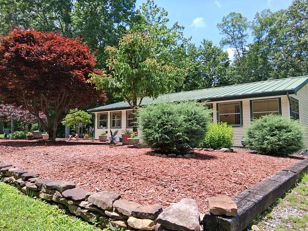 2.4 Acres of Land with Home for Sale in Signal Mountain, Tennessee
