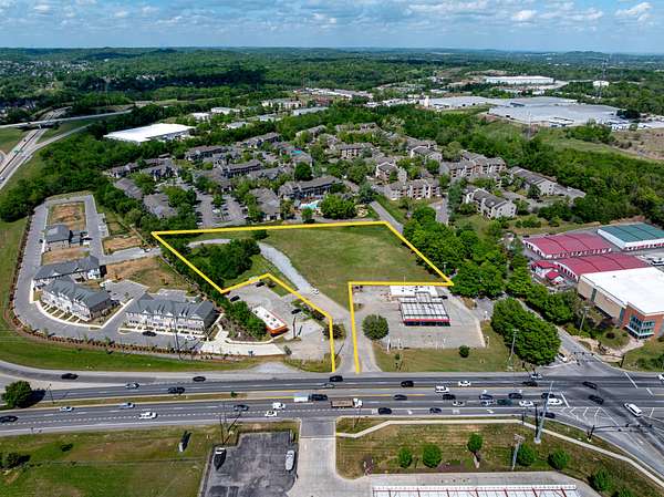 3.79 Acres of Mixed-Use Land for Sale in Hendersonville, Tennessee
