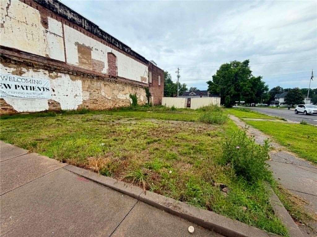 0.14 Acres of Commercial Land for Sale in Columbus, Kansas