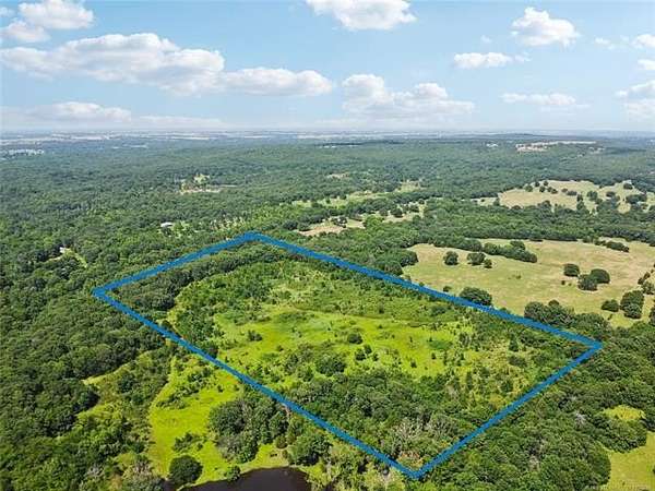 24.3 Acres of Land for Sale in Henryetta, Oklahoma