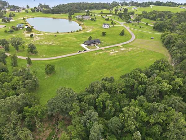 0.78 Acres of Residential Land for Sale in Mount Pleasant, Texas