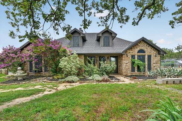 18.5 Acres of Land with Home for Sale in Paradise, Texas