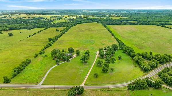 61.8 Acres of Land with Home for Sale in Pattonville, Texas