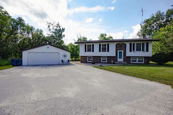 2 Acres of Land with Home for Sale in Oakfield, Wisconsin