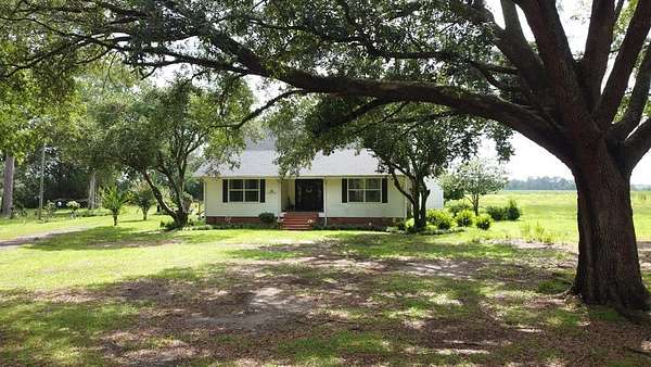 3.1 Acres of Land with Home for Sale in Moultrie, Georgia