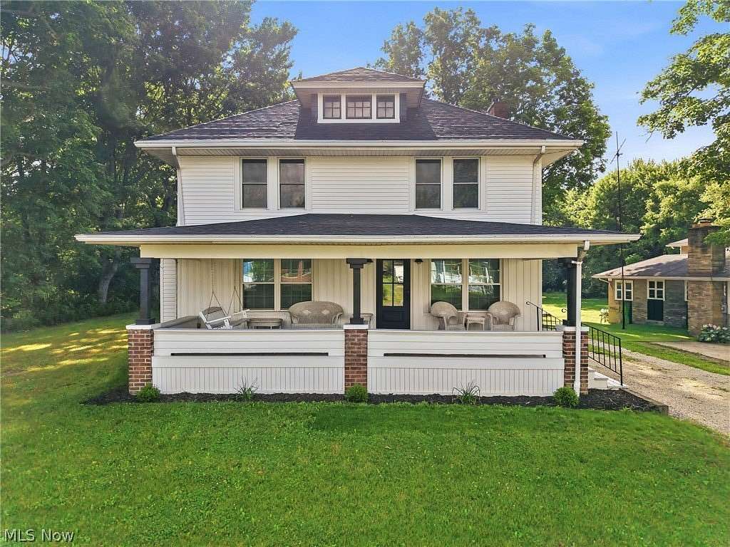 4.59 Acres of Land with Home for Sale in Hubbard, Ohio