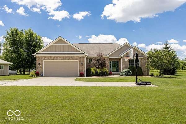9 Acres of Land with Home for Sale in Sheridan, Indiana