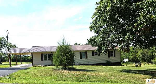 1 Acre of Land with Home for Sale in Glasgow, Kentucky