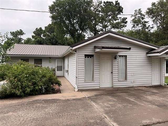 4 Acres of Land with Home for Sale in Muskogee, Oklahoma