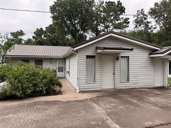 4 Acres of Land with Home for Sale in Muskogee, Oklahoma