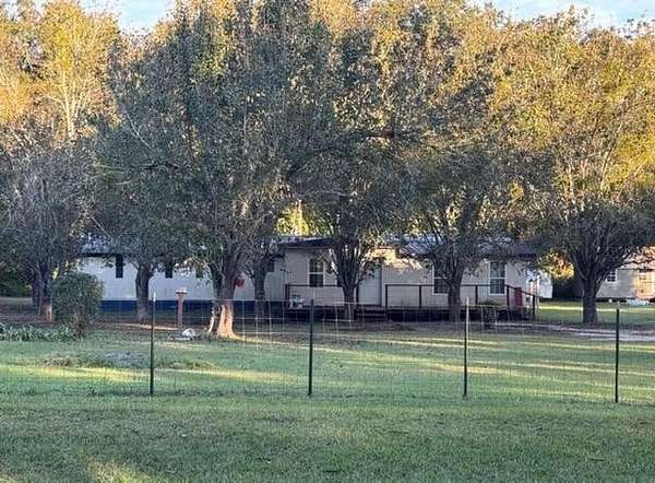 5 Acres of Land with Home for Sale in Baconton, Georgia
