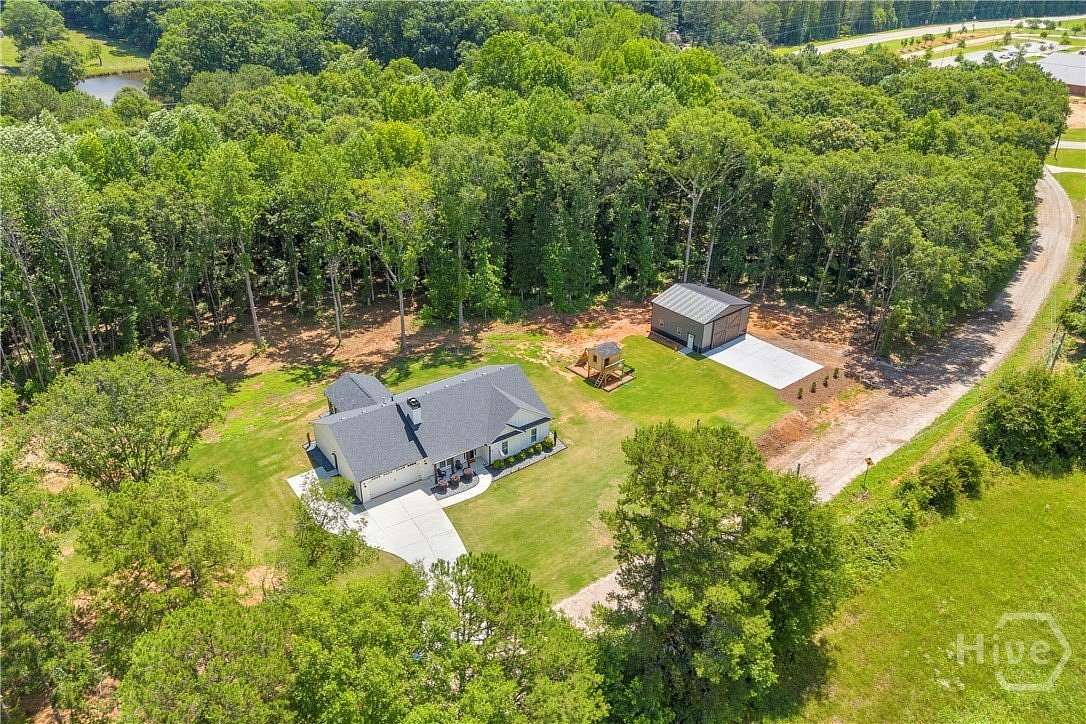 3 Acres of Land with Home for Sale in Statham, Georgia