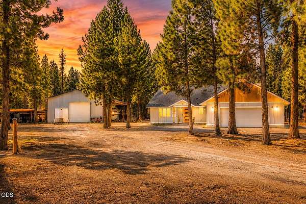 1.75 Acres of Land with Home for Sale in La Pine, Oregon